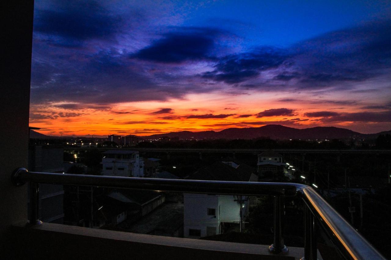 Sky Villa Hua Hin Guesthouse - Adults-Only المظهر الخارجي الصورة